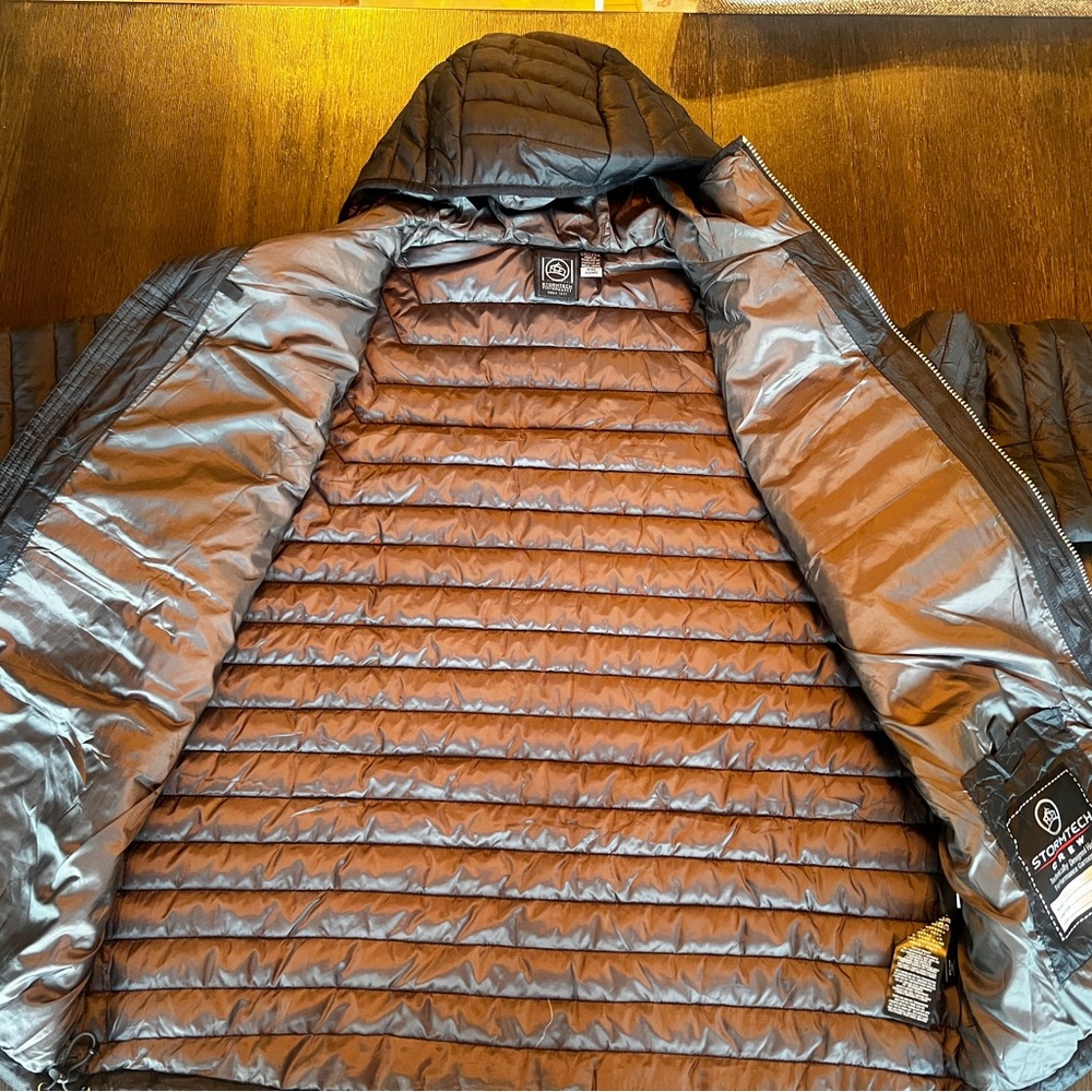 Stormtech Black Puffer Jacket - Picture 5 of 5